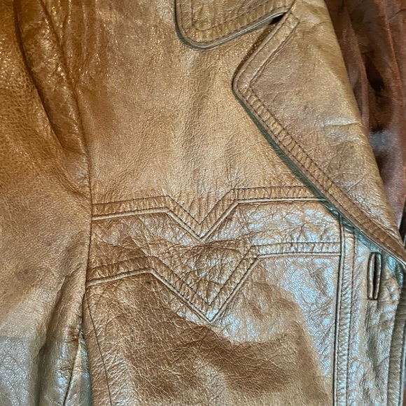 🌞Western style leather jacket fits small!! 🤠🤠 - Picture 6 of 7